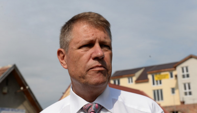 Iohannis: Cei 15 km de autostrada daţi în folosință în ultimul an şi jumătate înseamnă ridicol de puţin