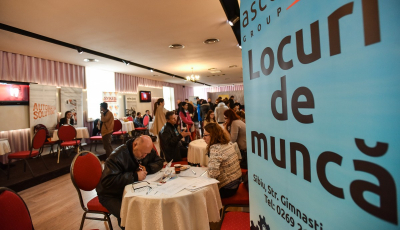 Bursa locurilor din muncă: Mulți au venit pentru o semnătură, să-și ia șomajul