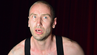 Spectacol de teatru-dans marca Microbis: „Vreau să arăt lumii ce înseamnă să fii om bun”