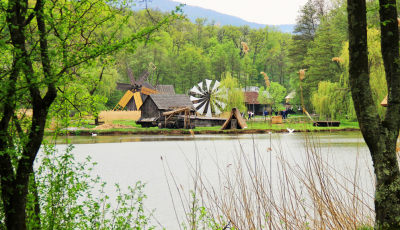 Zilele satului Hunedorean în Muzeul ASTRA: preparate tradiționale, spectacole și ateliere