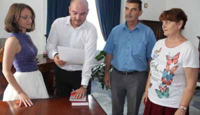 Consiliul județean are un nou secretar, după 3 ani. Acesta a depus jurământul cu mâna pe Constituție și Biblie
