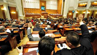 13.500 euro. Suma pe care o încasează lunar un parlamentar
