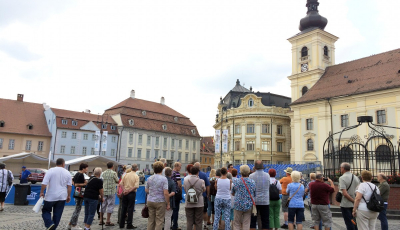 Val de turiști peste Sibiu. Cine bate FITS la numărul de nopți de cazare?