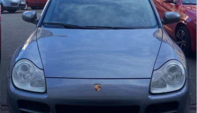 Porsche la 4600 de euro. ANAF vinde la Sibiu un întreg parc auto la prețuri de nimic