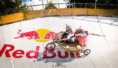 41 de vehicule artizanale, inclusiv din Sibiu, au participat la Red Bull Soapbox Race