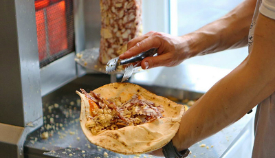 Europa ar putea interzice shaorma și kebap-ul