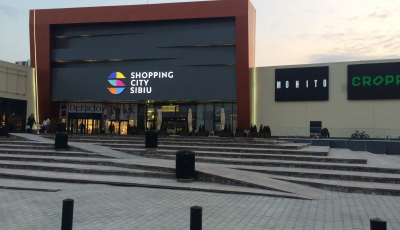 Începând de joi sibienii au mall cu etaj. Se termină lucrările la Shopping City