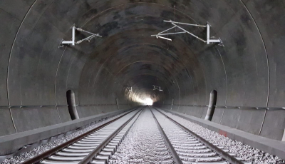 Trei ani de întârzieri. CFR are un tunel nou între Copșa Mică și Sighișoara, cel mai lung de după '89