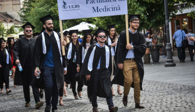 Taxe mai mari la ULBS. Cel mai mult cresc la Facultatea de Medicină
