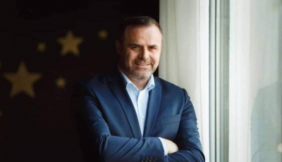 Fost doctorand ULBS, candidat pentru șefia Moldovagaz. Printre sarcini: eliminarea schemelor și reducerea tarifelor