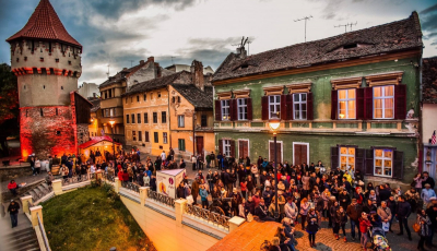 Vinuri de top, concerte de jazz și festin culinar, la VINFEST