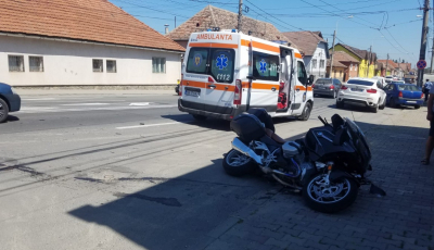 Doi răniți din cauza unui șofer neatent. A intrat în intersecție fără să se asigure
