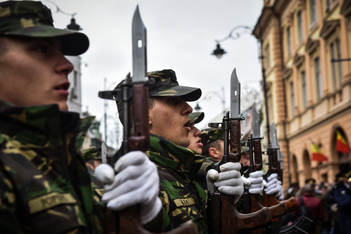 Fifor, despre reluarea stagiului militar obligatoriu: Vă reamintesc faptul că stagiul militar în România este suspendat, nu anulat