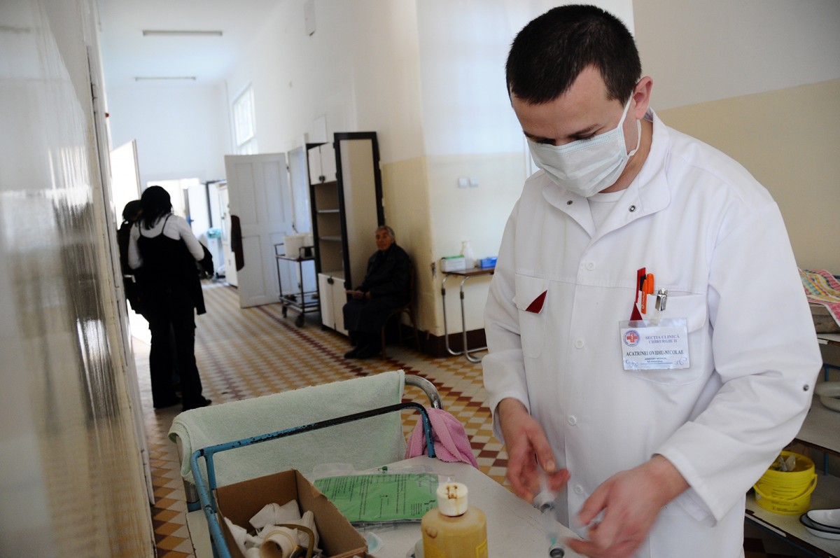Sibiul pregătit pentru o alertă de gripă porcină: ” Spitalele au comprimate Tamiflu”