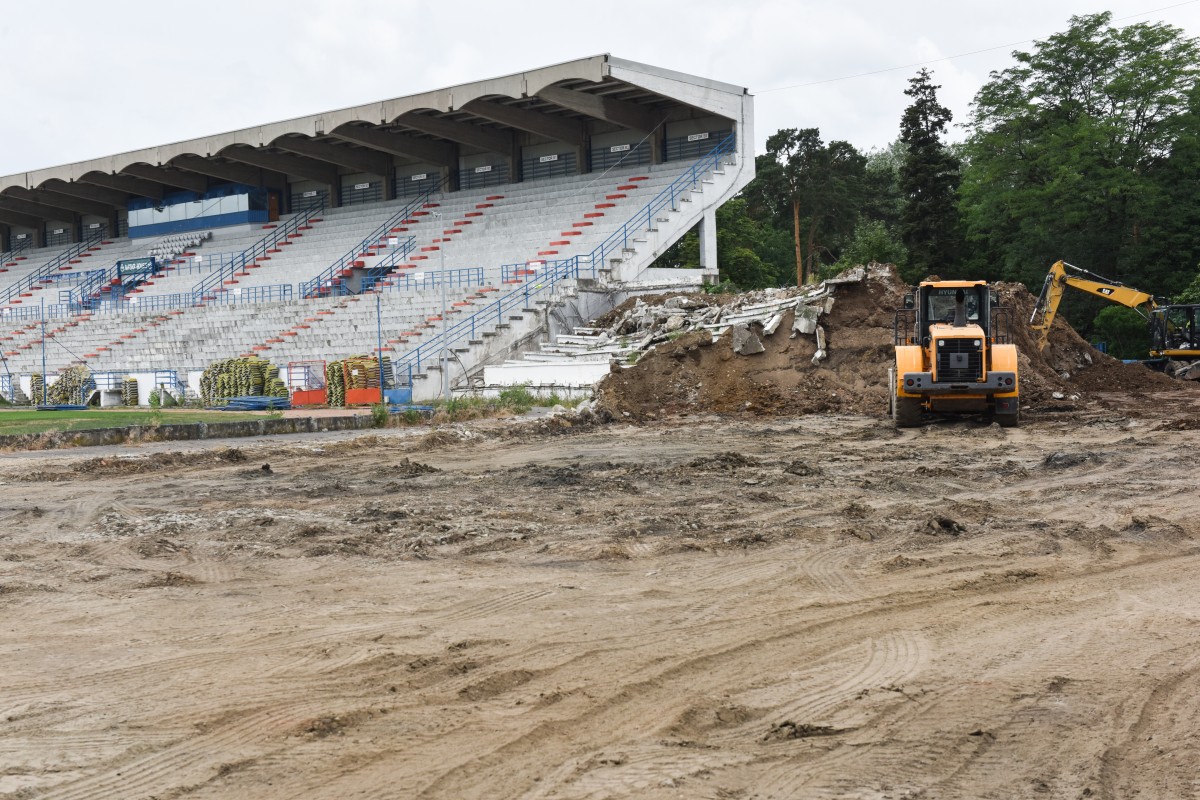 Constructorul stadionului, luat peste picior de Miriuță. ”Dacă în 8 luni nu ești în stare să renovezi o tribună...”