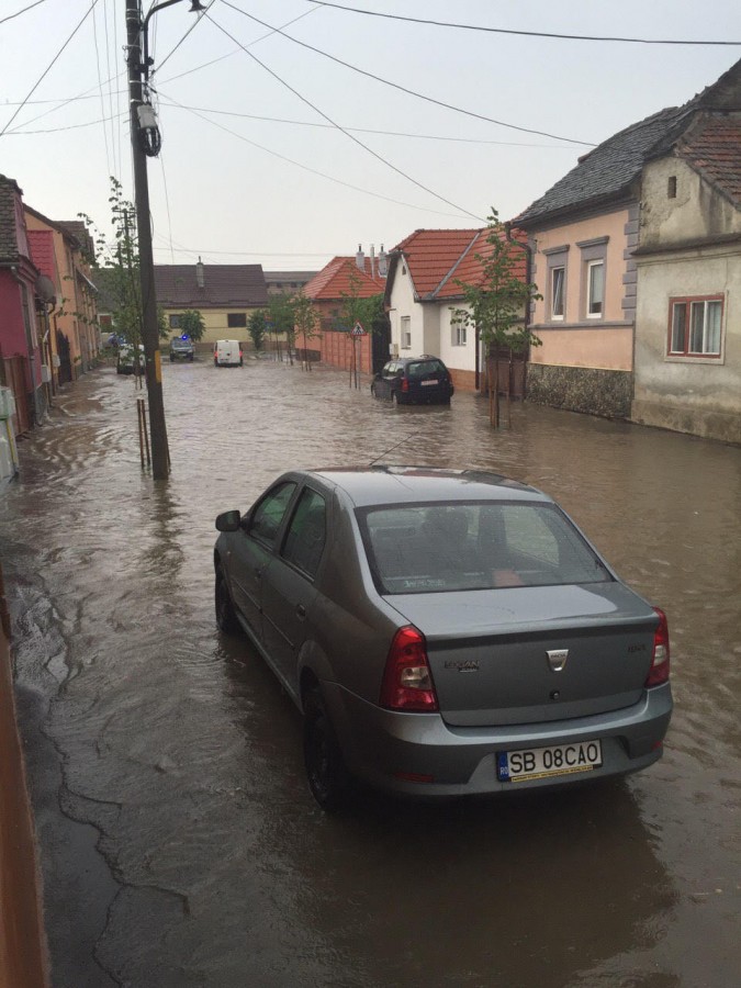 ACTUALIZARE - Cum explică primăria străzile inundate și ce măsuri se iau