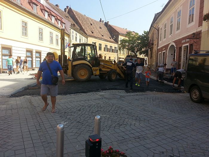 TIME LAPSE – Stradă reabilitată în timp record în centrul Sibiului