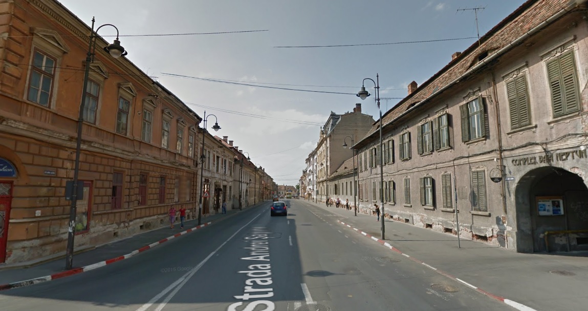 Electrica își ”îngroapă” cablurile de pe strada Andrei Șaguna