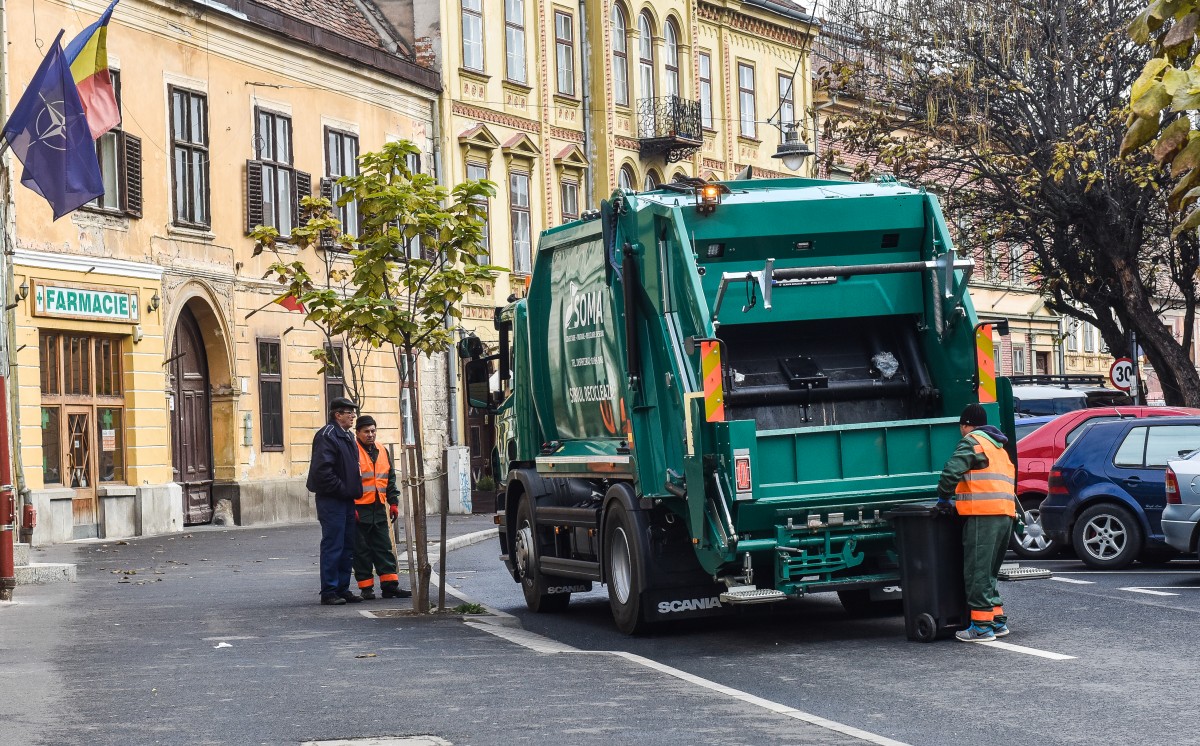 Primăria Sibiu angajează doi directori pentru noul serviciu de monitorizare a salubrizării