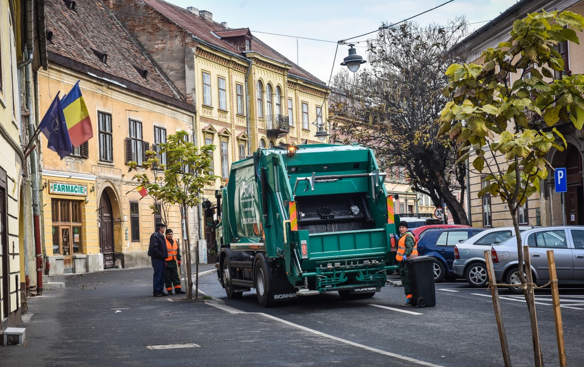 Creșterile salariale măresc tariful de colectare și transport a deșeurilor