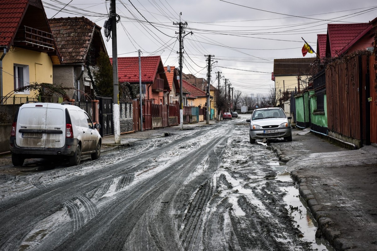 Tu știi ce fac banii tăi? Merg pe drumuri, cultură și subvenții