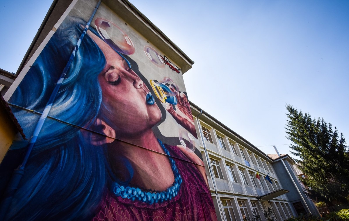 Școlile din Sibiu prind culoare. Începe Sibiu International Street ART Festival