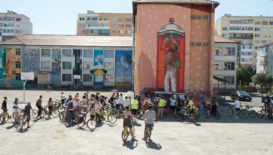 Sibiu StreetART Festival. Peste 100 de bicicliști au participat la Street Art Tour