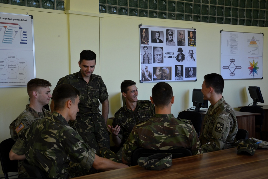 Viitorii militari din Sibiu învață cum să supraviețuiască în condiții de izolare
