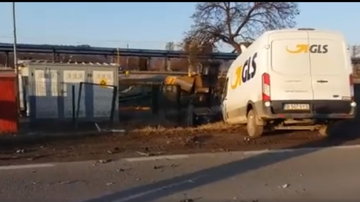 Conductă de gaz ruptă într-un accident. Trafic alternativ pe DN14