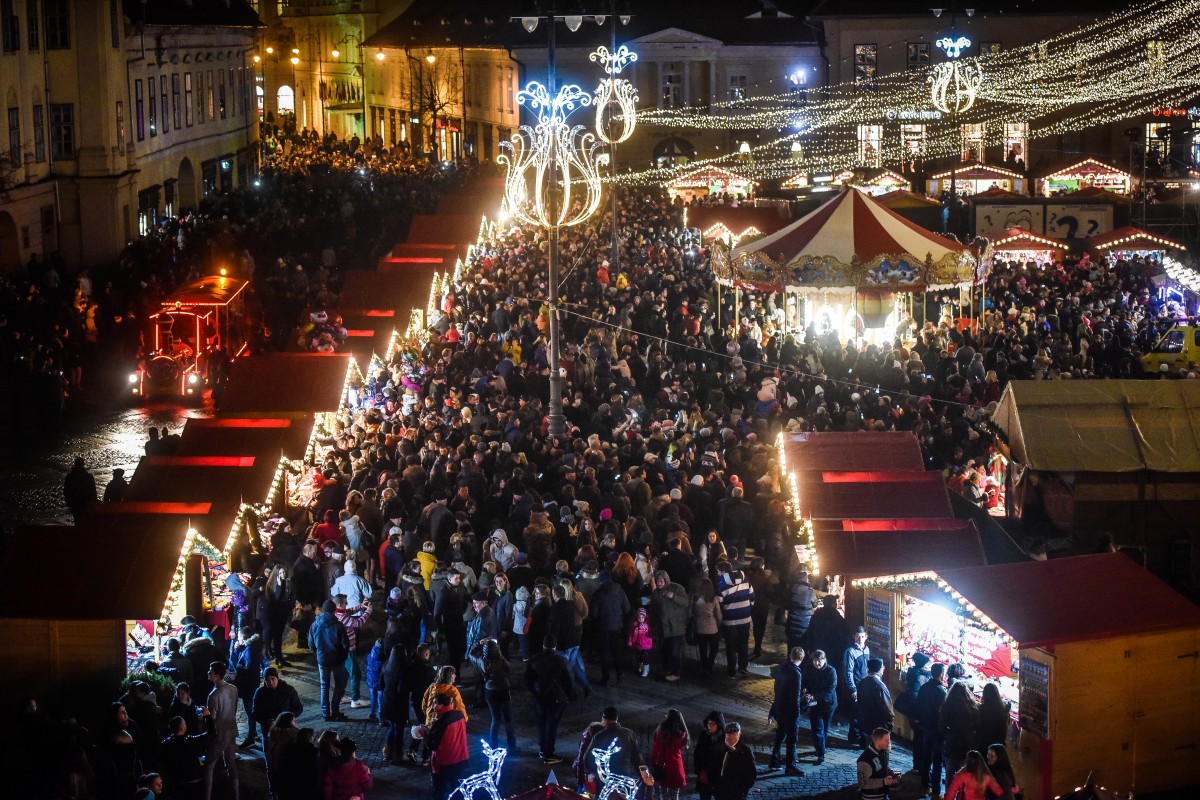 Cum întâmpinăm turiștii: câte furturi din buzunare au fost în centru, în minivacanța de 1 decembrie