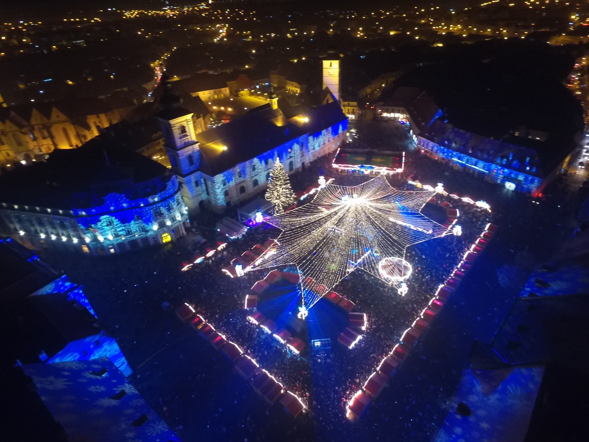 Cine cântă în deschiderea Târgului de Crăciun din Piața Mare