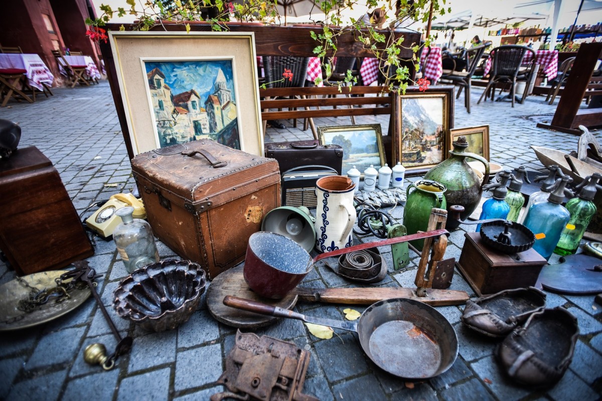 Parcarea din Piața Mică va fi închisă parțial în acest weekend pentru Târgul meșteșugăresc al romilor