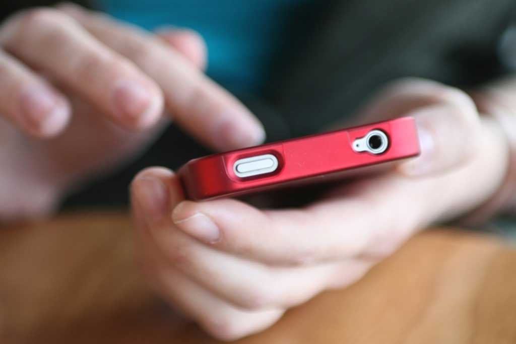 Cine și-a pierdut telefonul mobil, îl găsește la Poliție