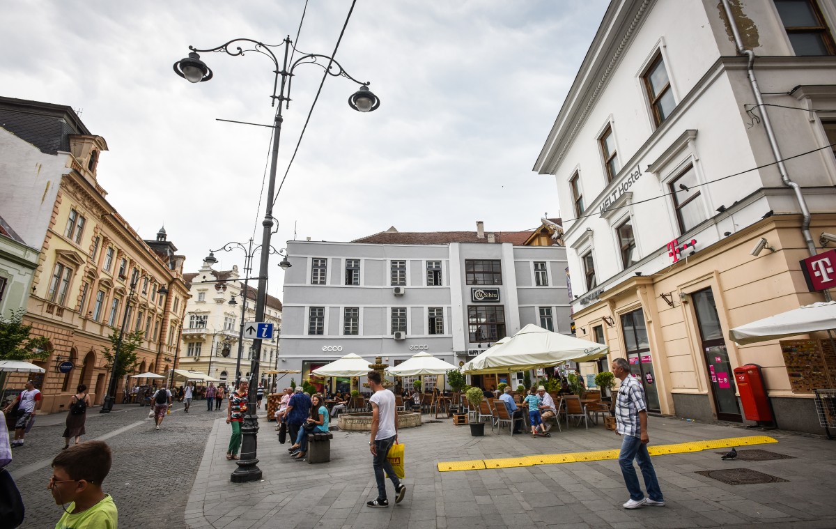 Doar 10% din români formează clasa de mijloc, sărăcie în rest