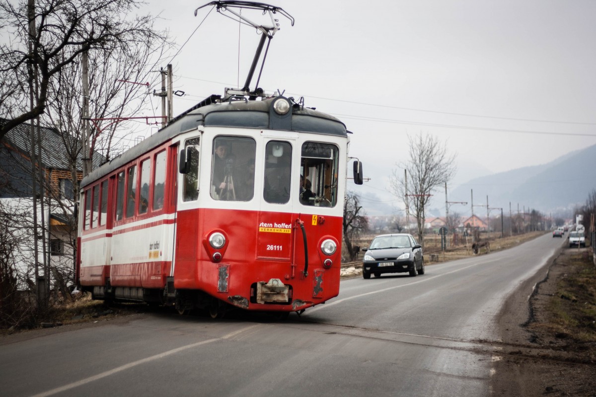 Prima plimbare cu noul tramvai. „Pentru mine e o întoarcere în timp” | Foto