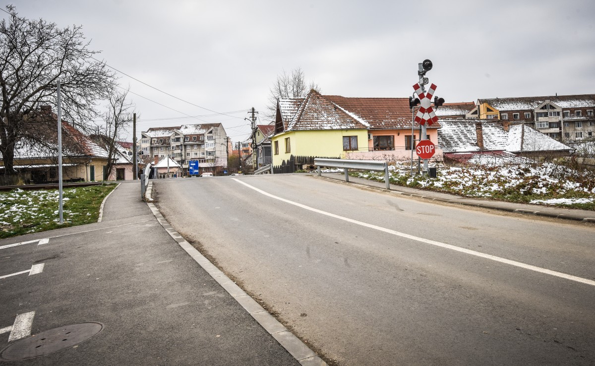 Actualizare | O femeie a murit după ce a fost lovită de tren lângă spitalul de Psihiatrie