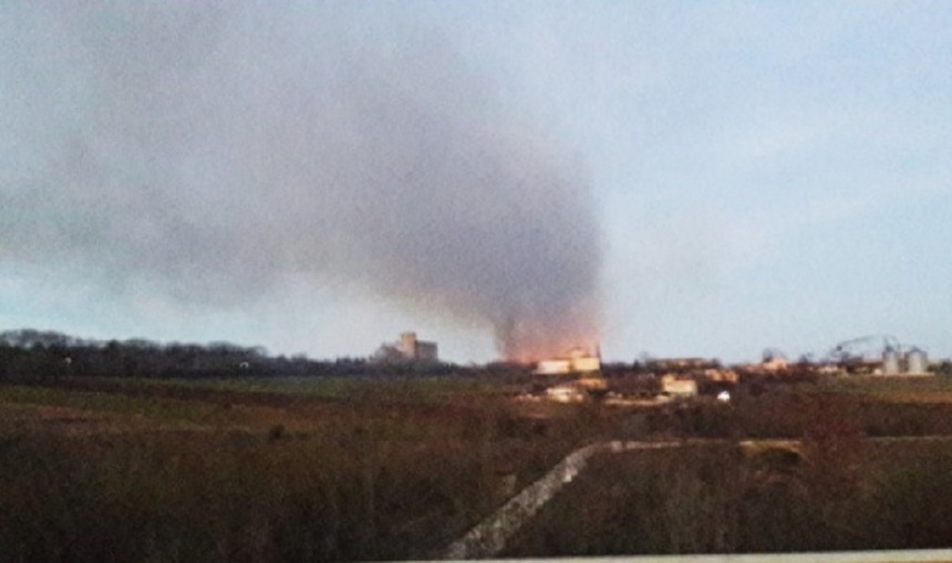 Explozii după deraierea unui tren încărcat cu propan. Cinci oameni au murit