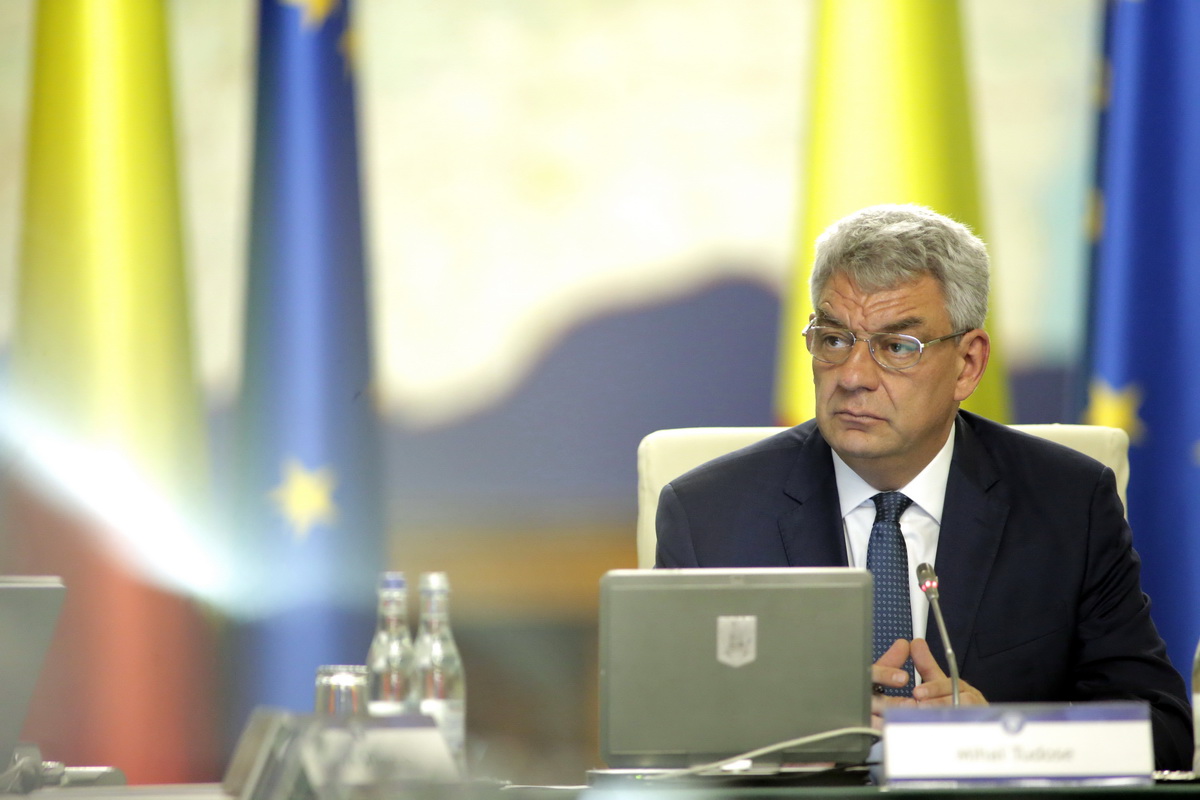 Tudose: Suntem datori să spunem românilor care sunt băncile unde există pericol să-şi ţină banii