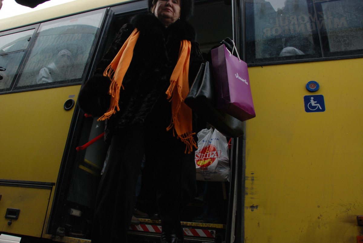 Un autobuz a acroșat o femeie pe bulevardul Coposu