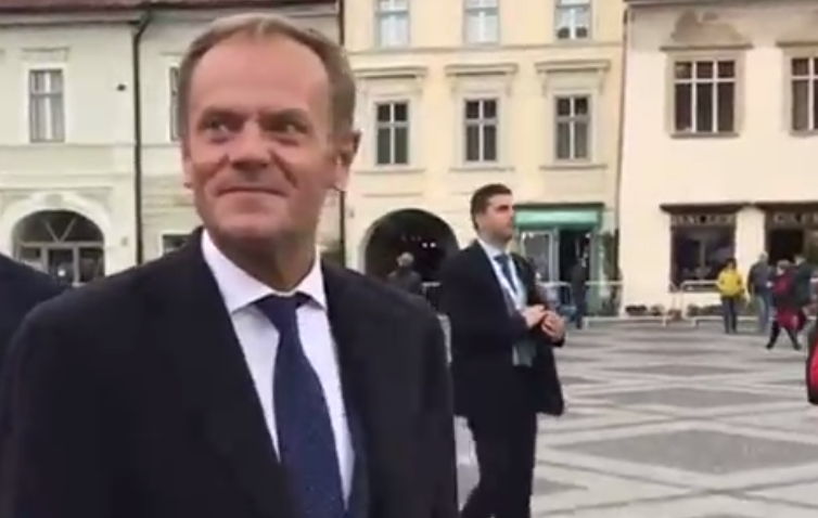 Donald Tusk, la plimbare prin Sibiu: „Sunteți bine pregătiți”