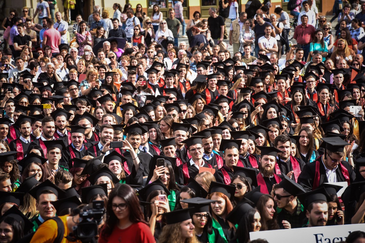Cei mai buni absolvenți ai Sibiului: „Vom reuși să ne lăsăm amprenta”