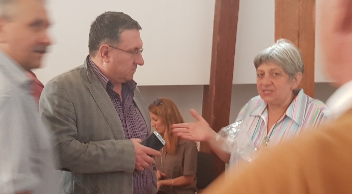 Plângere în Consiliul local: “ne-au îngropat apometrul sub asfalt“