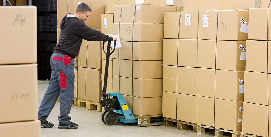 O companie românească angajează zeci de oameni în Zona Industrială Vest. Minim 8 clase