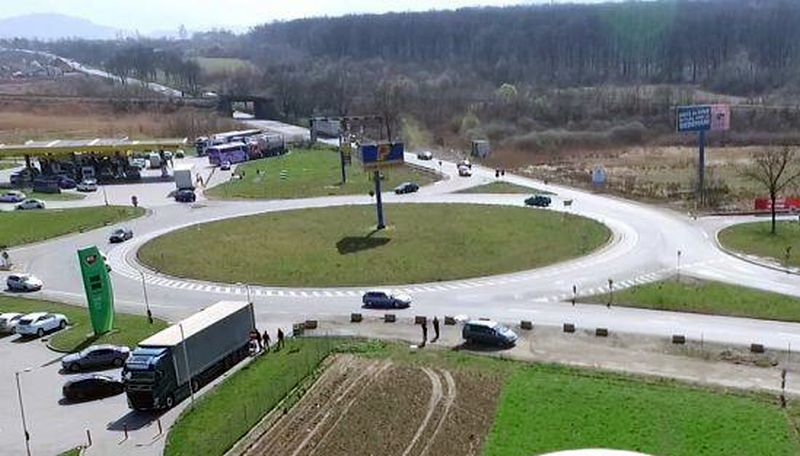 Ce soluție a găsit DRDP Brașov pentru a elimina ambuteiajele în giratoriul de la Veștem