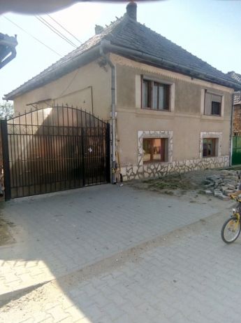 Case sub prețul unei garsoniere, în Sibiu