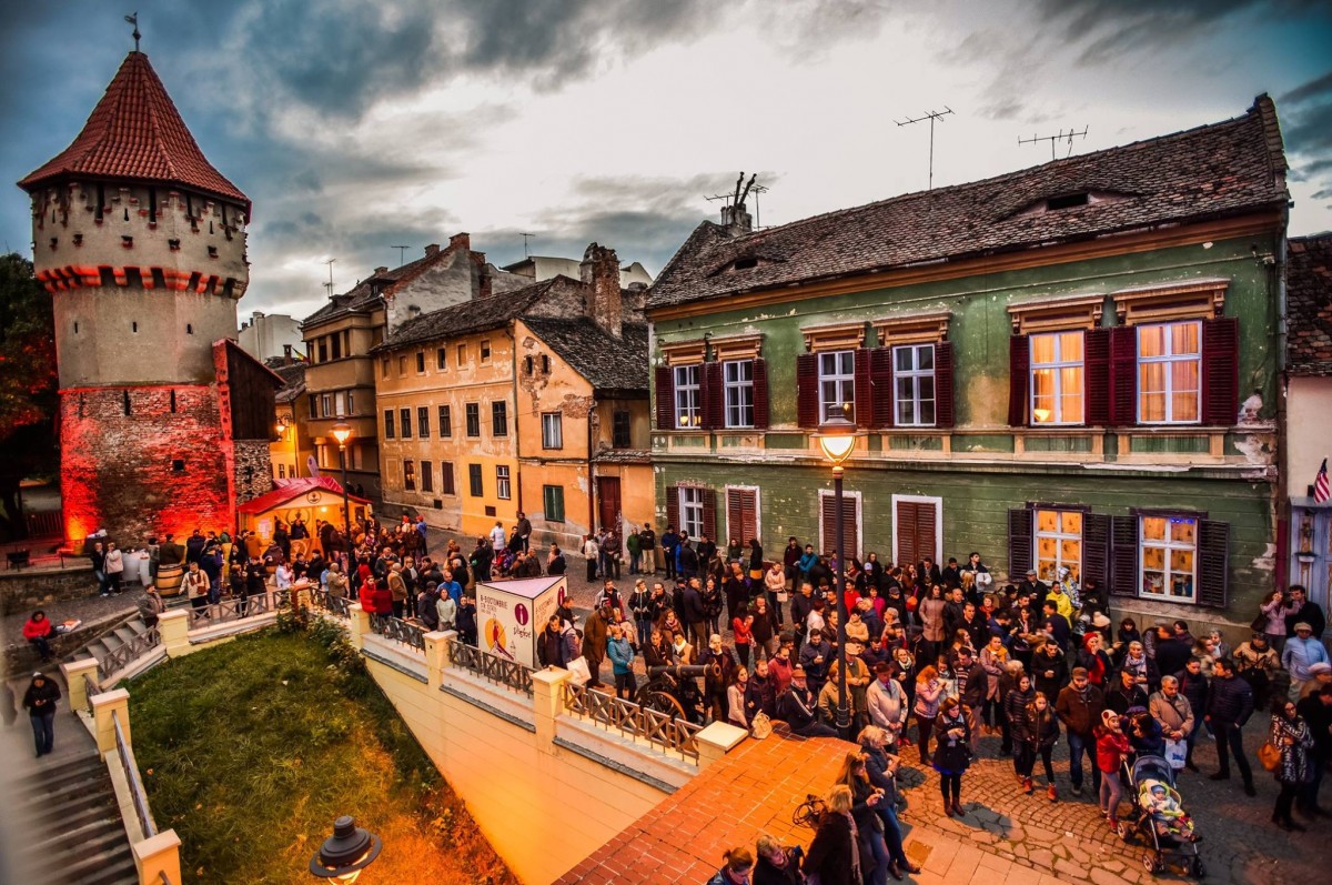 Începe Vinfest. Vinuri de soi și concerte pe strada Cetății