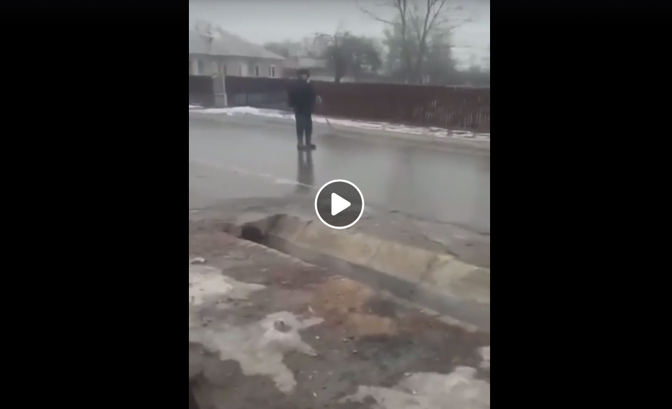 Video viral de sezon. Nea Ilie, pe gheață