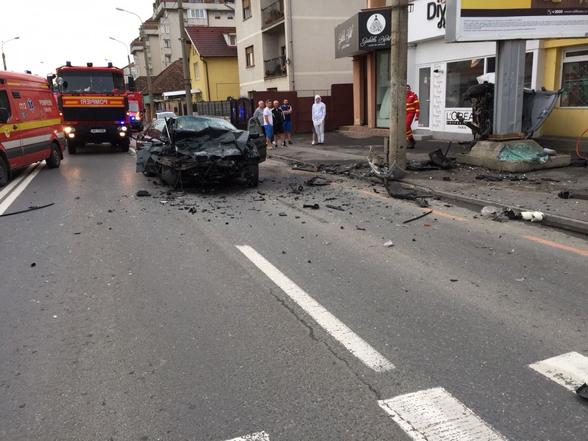 FOTO VIDEO. Accident grav pe Alba Iulia provocat de un șofer băut