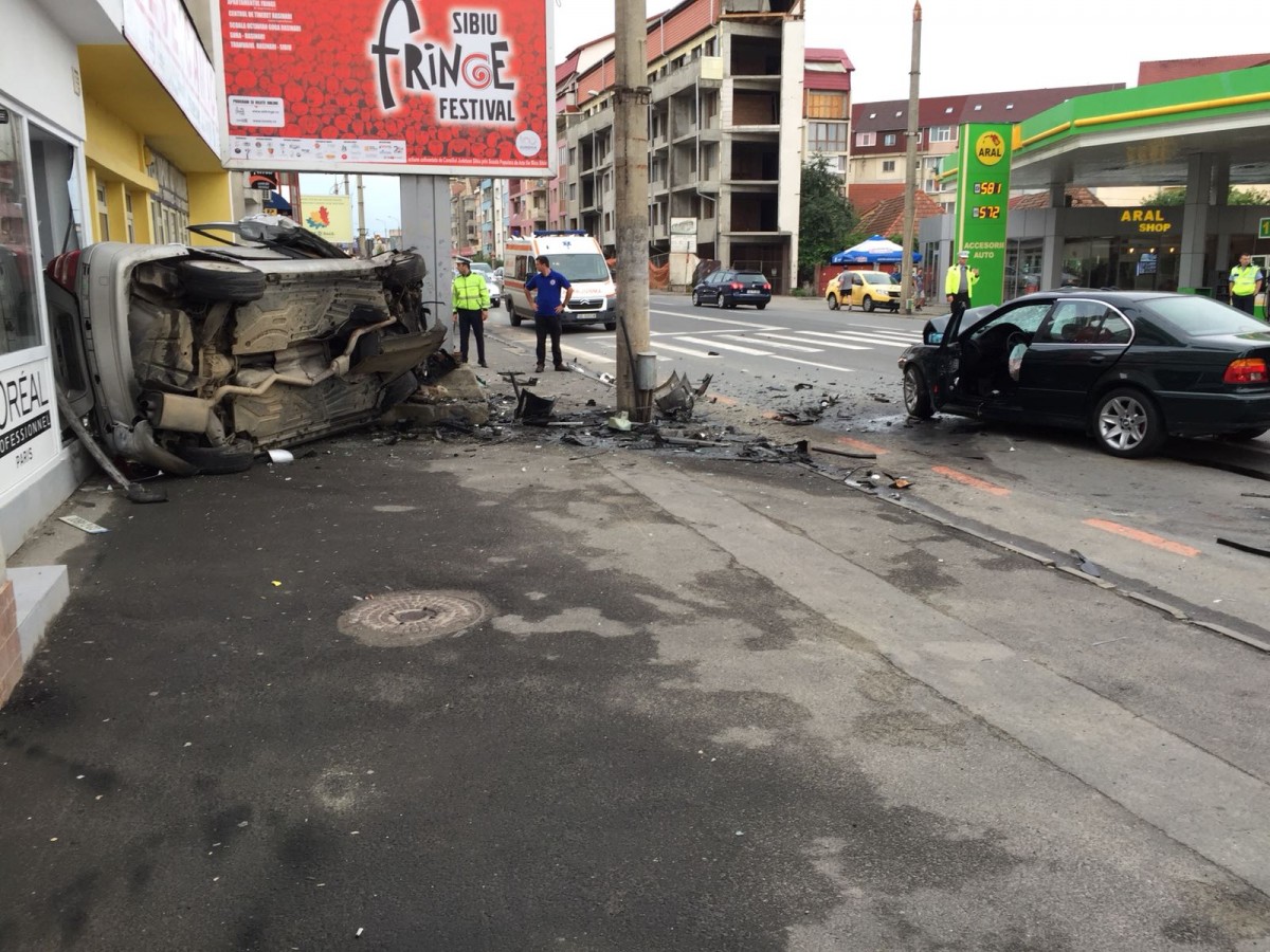 Băiatul de 16 ani, rănit în accidentul de pe Alba Iulia, este în comă. Starea răniților