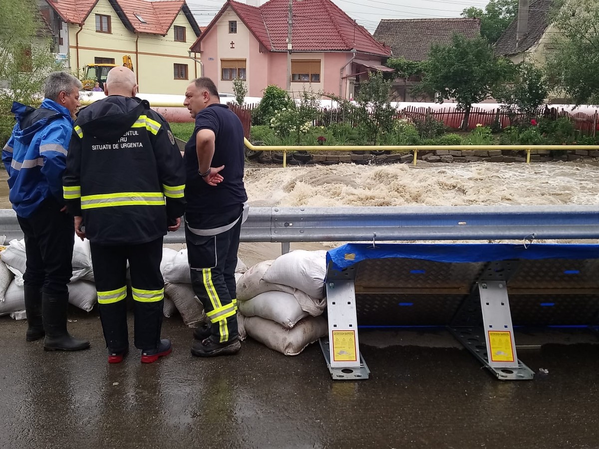 FOTO-VIDEO Pericol de inundații pe râul Cibin